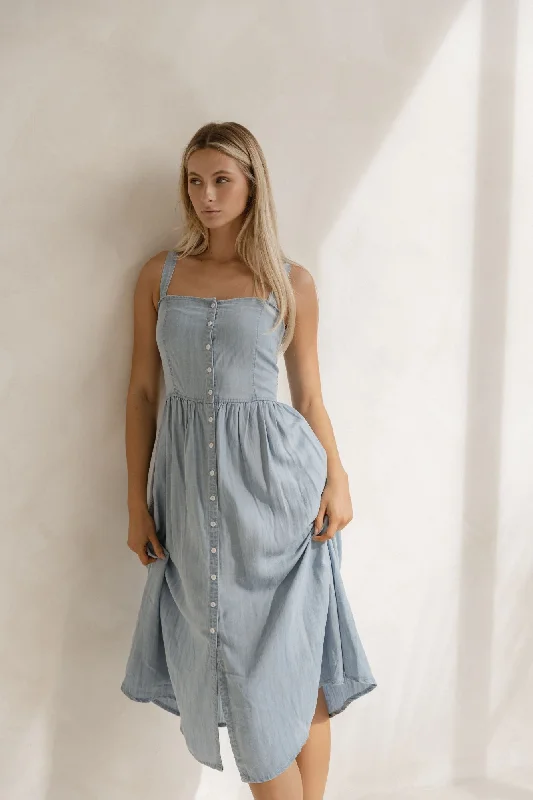 Party dresses for womenSass Rye Midi Dress Chambray