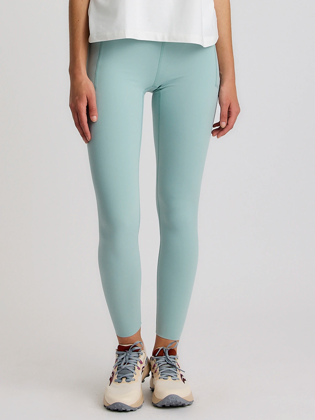 Spring-colored women's pantsWomen's All Day Pocket Legging - Ocean Mist