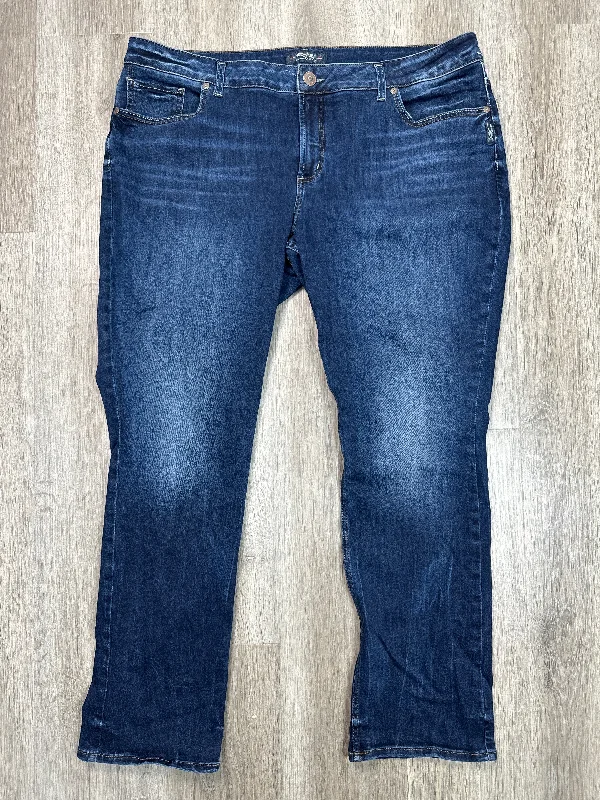 Jeans with bold fading and contrast stitchingJeans Straight By Silver In Blue Denim, Size: 20