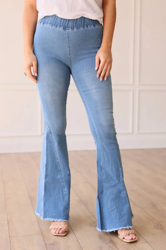 Jeans with a relaxed fit for everyday comfortThe Jolene High Rise Flare Denim In Light Wash