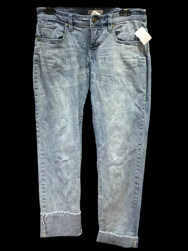 Jeans with bold fading and contrast stitchingJeans Straight By Carve Designs In Blue, Size: 2