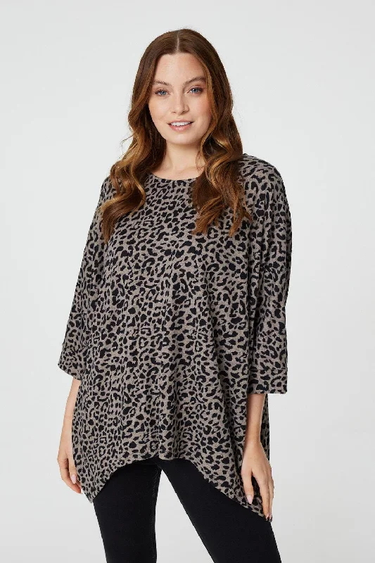 V-neck women's topsLeopard Print Oversized Top